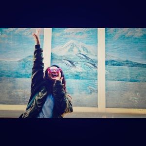 Meet your Posher, Weizi